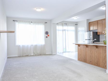 For Lease - 618 Allied Mews, Stittsville - Munster - Richmond, Ontario - Photo 5