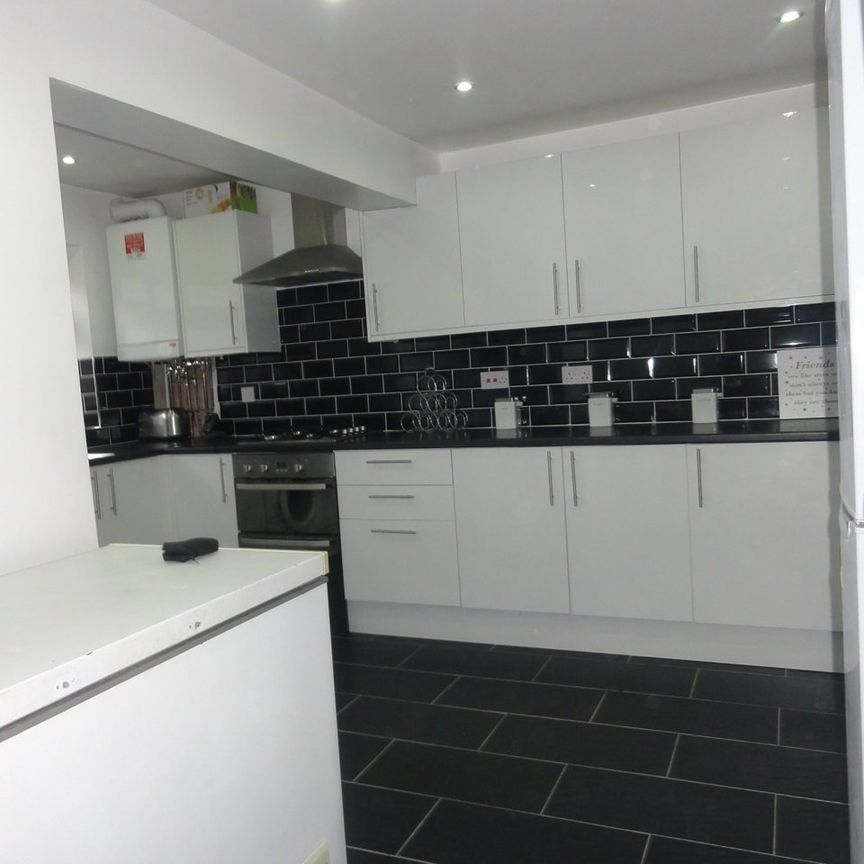 Room in a Shared House, Kenworthy Road, E9 - Photo 1
