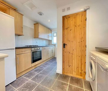 2 bedroom end of terrace house to rent - Photo 5