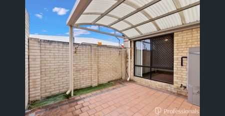 BEAUTIFULLY PRESENTED! - Photo 5