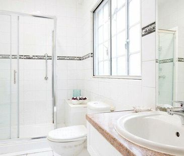 5 bedroom apartment to rent - Photo 2