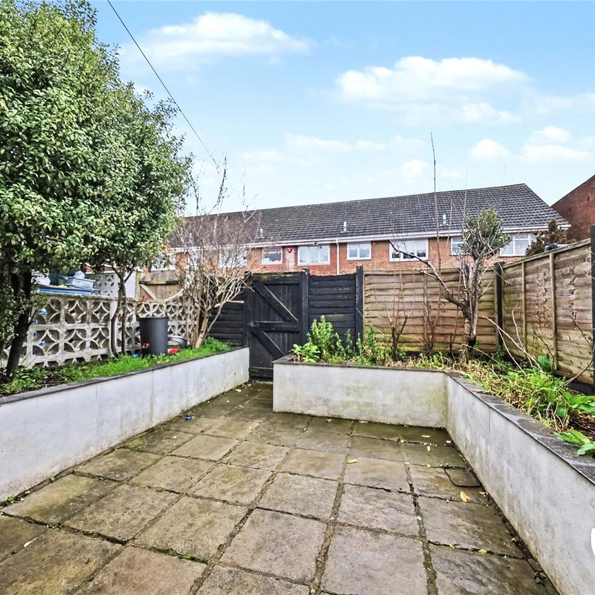 1 bedroom property to rent - Photo 1