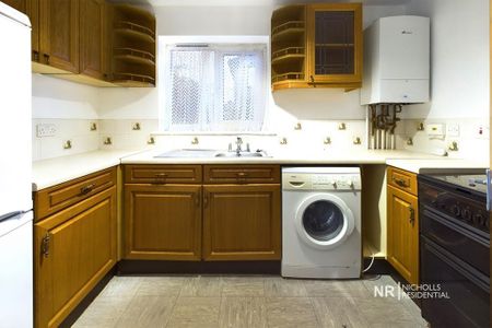 1 bedroom ground floor flat to rent - Photo 3