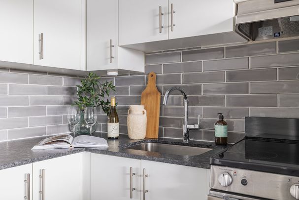 324 Cambridge, Centretown, Ottawa, ON - Photo 1