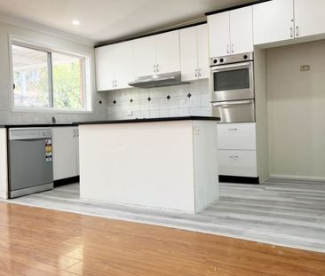 64 Gibbon Road, Winston Hills - Photo 3