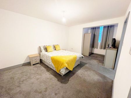 House share to rent - Photo 2