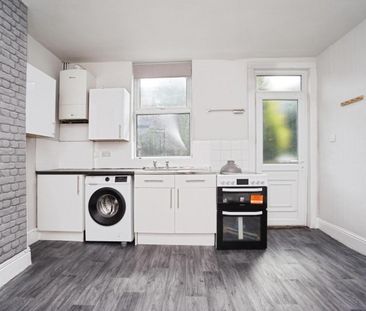 3 bedroom House To Let - Photo 3