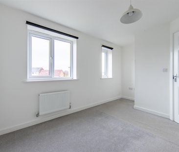 3 bed town house to rent in Osprey Walk, Newcastle Upon Tyne, NE13 - Photo 2