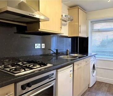 3 bedroom apartment to rent - Photo 4