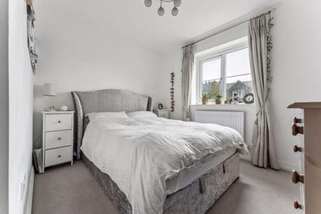 2 bedroom semi-detached house to rent - Photo 4