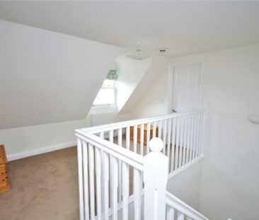 3 bedroom flat to rent - Photo 3