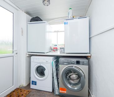 Great 5 bed HMO with stunning view of the valleys - Photo 1
