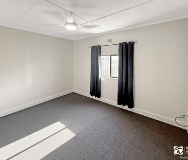 Spacious Four Bedroom Home - Fully Renovated! - Photo 1