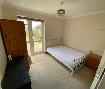 5 bedroom semi-detached house to rent - Photo 3