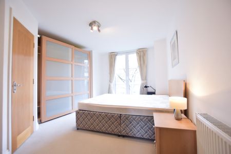 £969.23 per week (£4,200.00 per month) - Photo 4