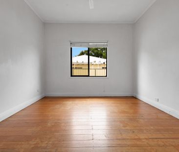 Charming 3-Bedroom Retreat in Mildura - Photo 2