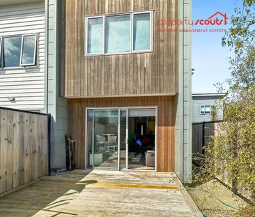 Modern 3-bed townhouse by the Hutt River - Photo 5