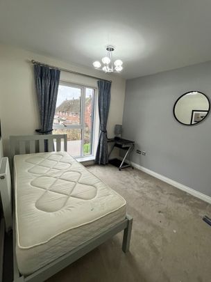 Room in a Shared House, Gerard Avenue, CV4 - Photo 1
