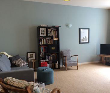 Welcome to apartment 12 in Pohara Apartments. - Photo 3