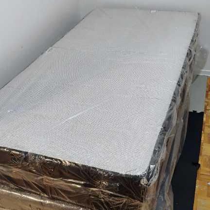 Chambre à louer Montréal-Nord tout inclus 13 pieds par 11 pieds - Photo 3