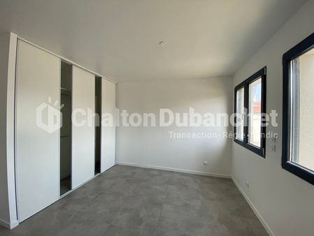 Location Maison 4 pièces 110m² - Photo 5