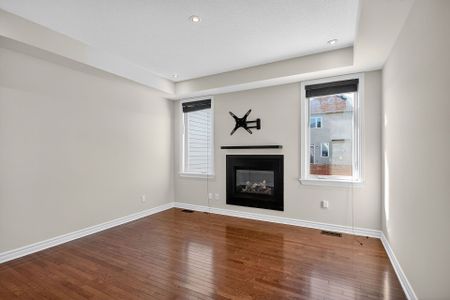 For Lease - 272 Broxburn Crescent, Barrhaven, Ontario - Photo 3