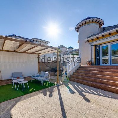 Alquiler de chalet adosado en Calle Columbretes - Photo 1