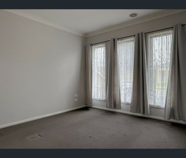 24 Tremont Street, Pakenham, Vic 3810 - Photo 3