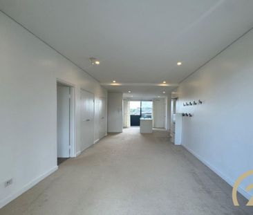 Neat Two-Bedroom Unit - Photo 1