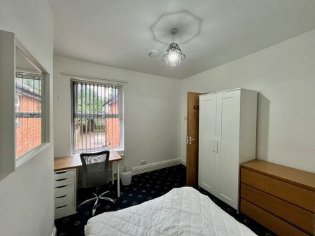 102 Oak Tree Lane - Photo 5