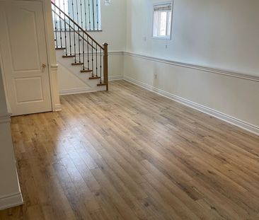 For Lease - 204 Van Scott (Upper) Drive, Brampton, Ontario - Photo 2