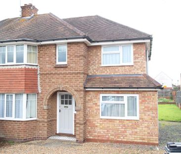 6 bedroom semi-detached house to rent - Photo 5