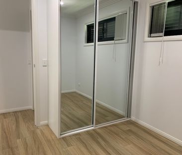 MODERN 2 BED 1 BATH GRANNYFLAT - Photo 5