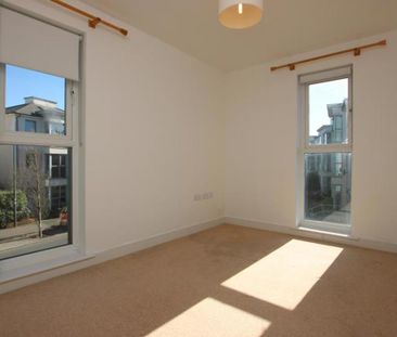 Offered to the market unfurnished, this two double bedroom apartmen... - Photo 1
