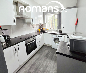 property to rent - Photo 3