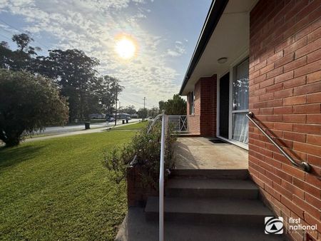 Charming and well maintained home in a great location - Photo 5