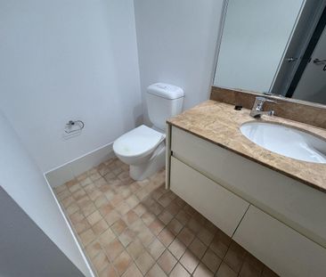 Beautiful 1 Bedroom Apartment in "Liberty" - Photo 5