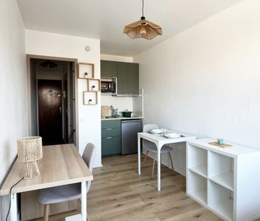 Location Appartement 1 pièce 18m² - Photo 2