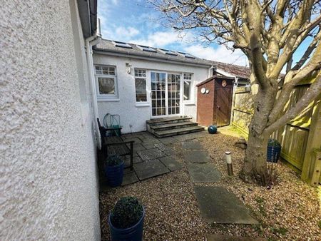 2 bedroom semi-detached house to rent - Photo 4