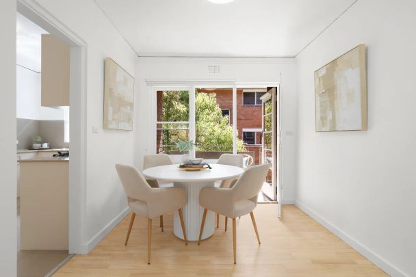 Classic Comfort and Convenience - Photo 1