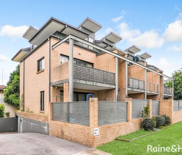 Prime Location Unit - Photo 2