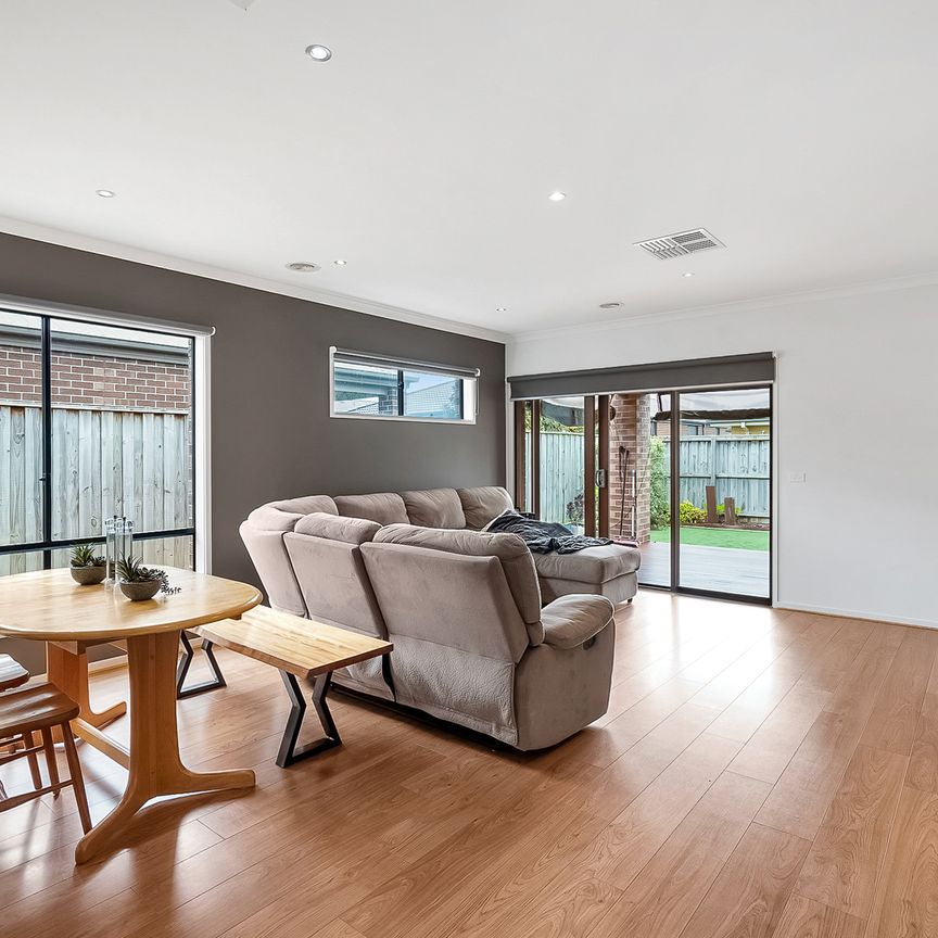 8 Egerton Street, Officer VIC 3809 - House For Rent | Domain - Photo 1