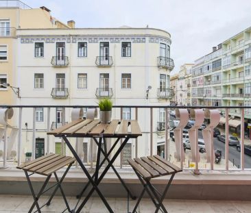 Room in a shared 8-bedroom apartment for rent in Lisbon, perfect fo... - Photo 6