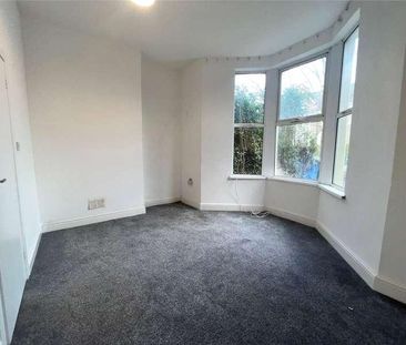 Ground Floor Flat, Stacey Road, Roath, Cardiff, CF24 - Photo 2