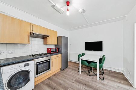 4 bedroom mid-terrace to rent Kingston Street, CB1 - Photo 5