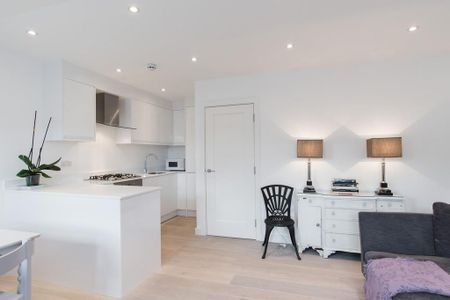 1 bedroom flat to rent - Photo 2