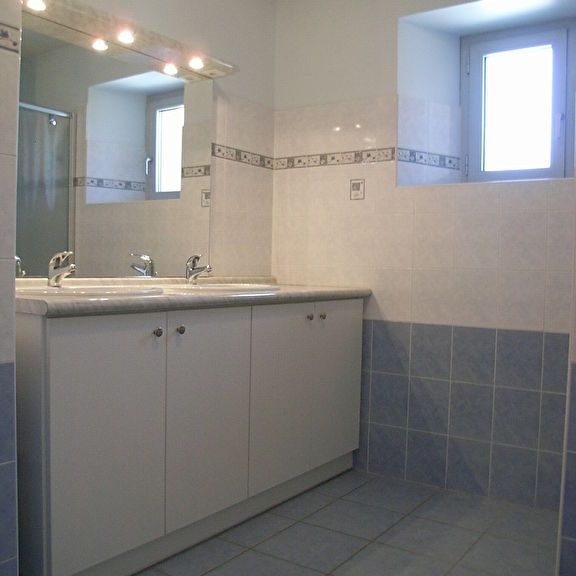 Location Appartement 3 pièces 90m² - Photo 1