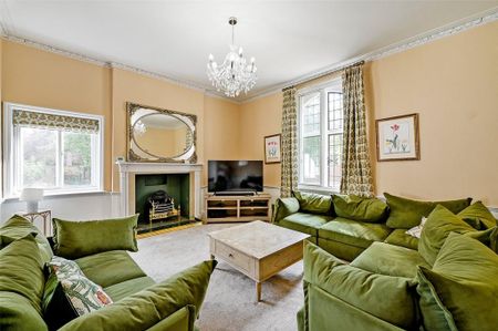 8 bedroom detached house to rent - Photo 2