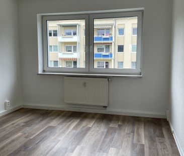 Tolle 4-Raum-Wohnung mit Badewanne und Balkon sucht Nachmieter - Foto 6