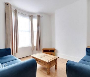 4 bedroom terraced house to rent - Photo 3